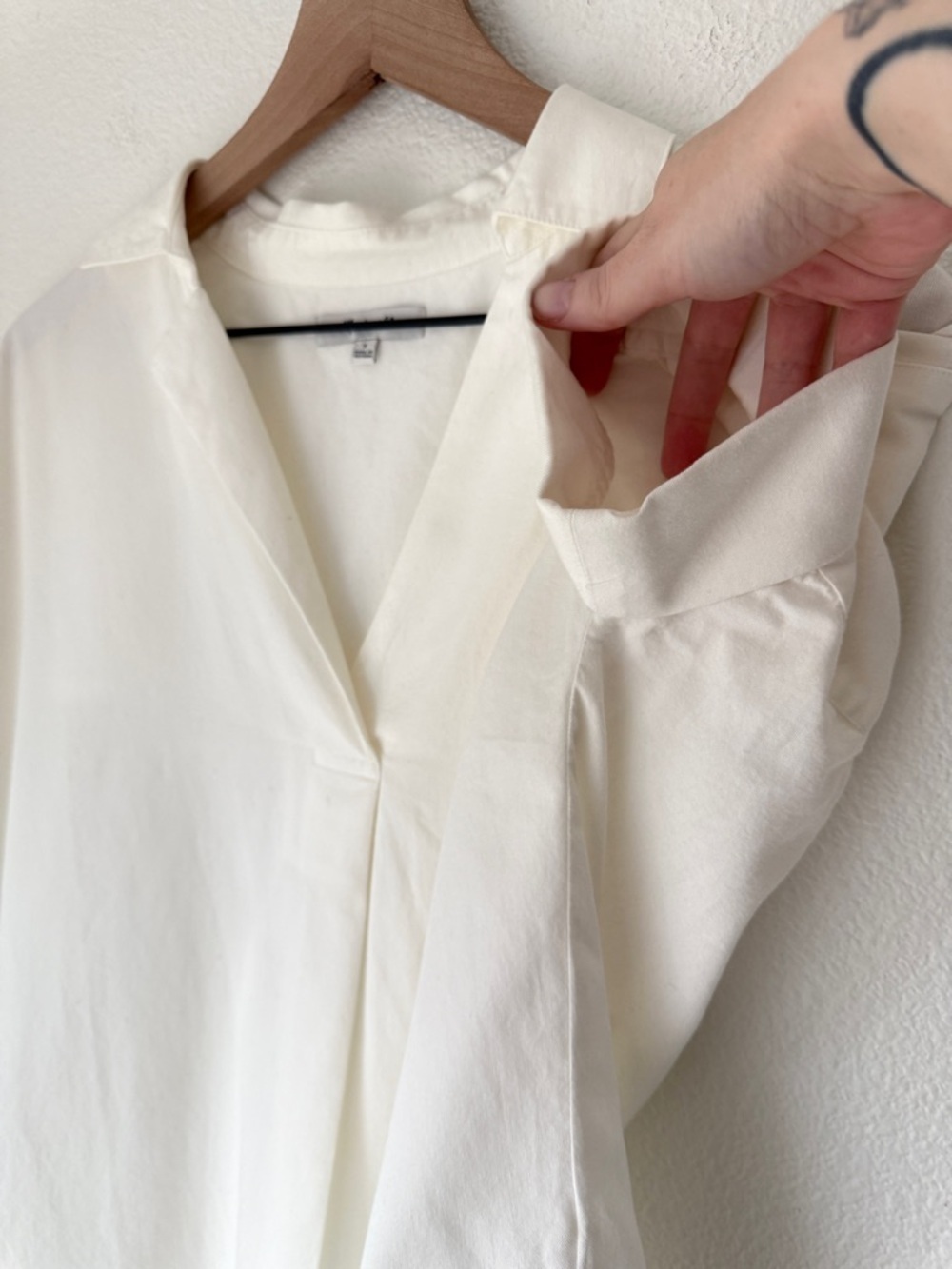 Madewell Courier Button-Back Blouse in pure white - small - like new - Picture 6 of 10